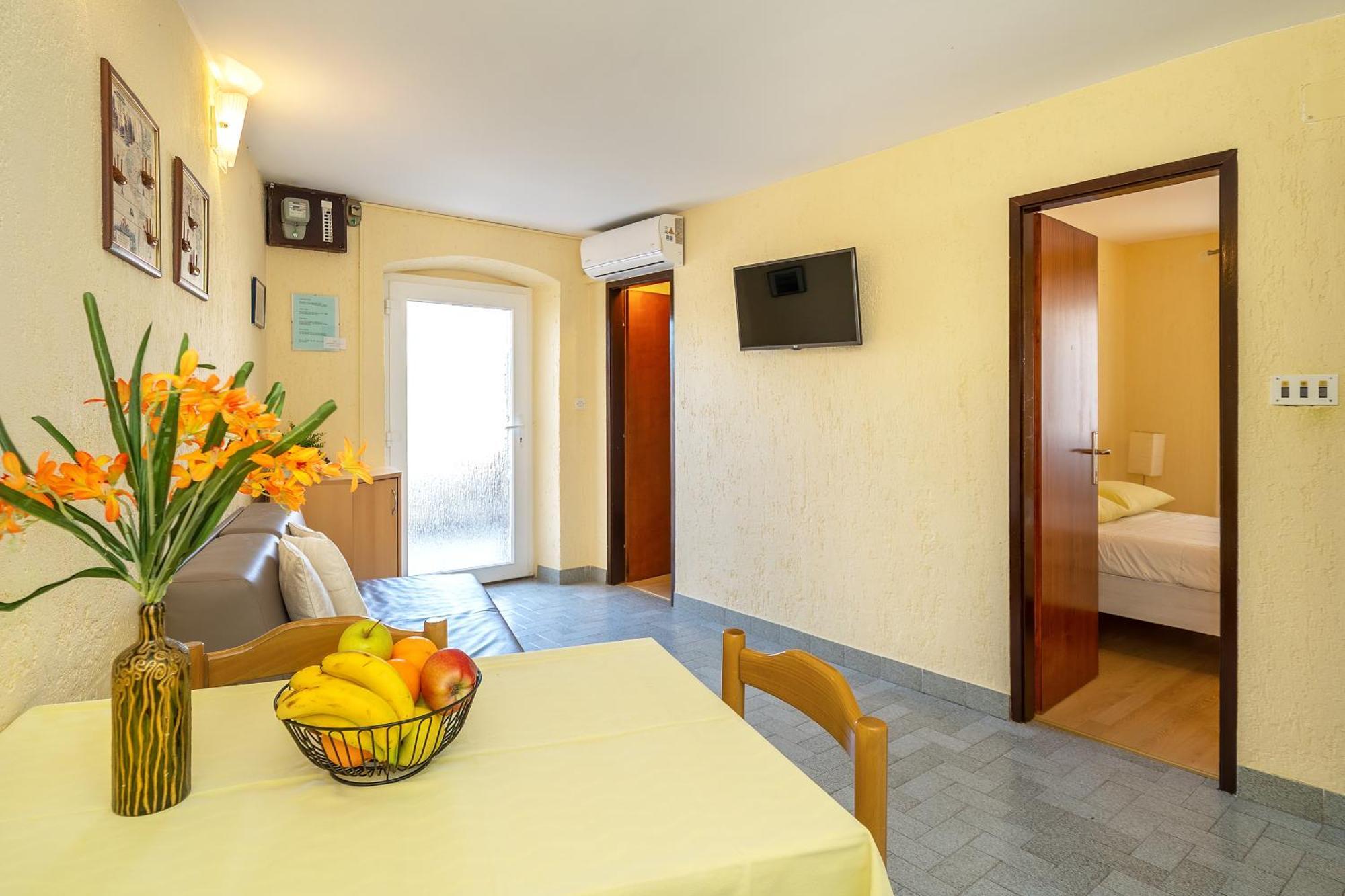 Apartments Ivo With Sea View Baška Eksteriør bilde