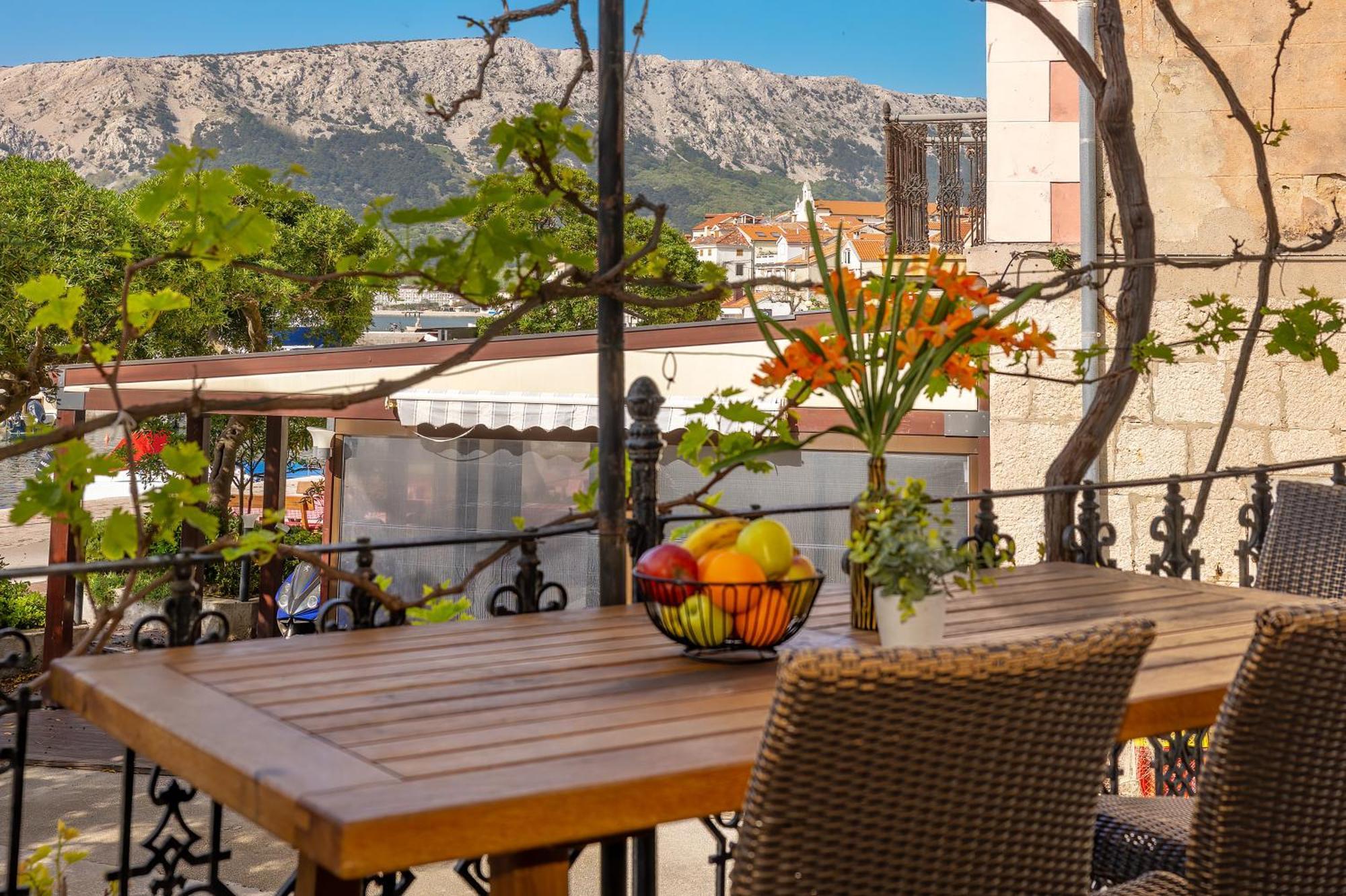 Apartments Ivo With Sea View Baška Eksteriør bilde