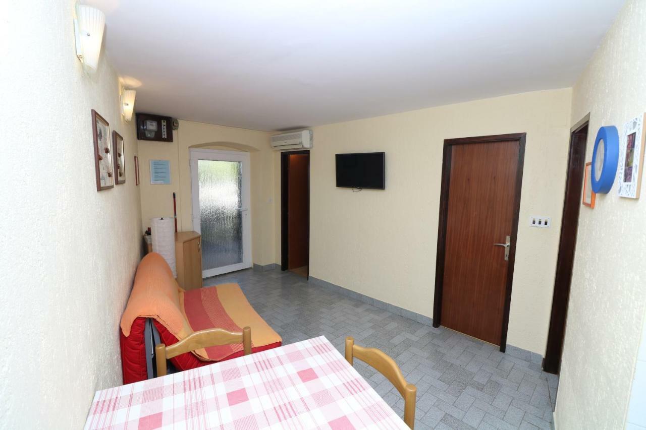 Apartments Ivo With Sea View Baška Eksteriør bilde
